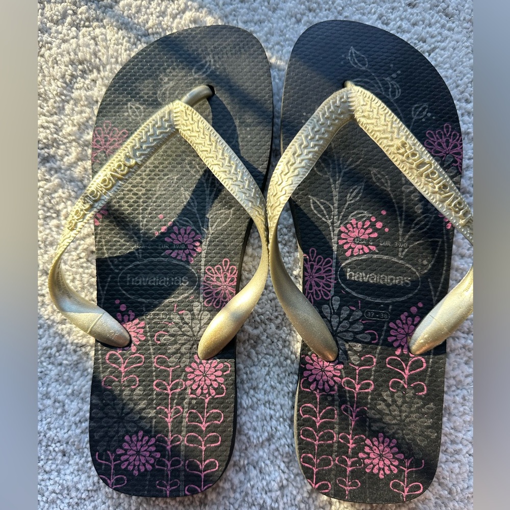 Havaianas Slim Organic Flip Flop. Size 39. Worn once.